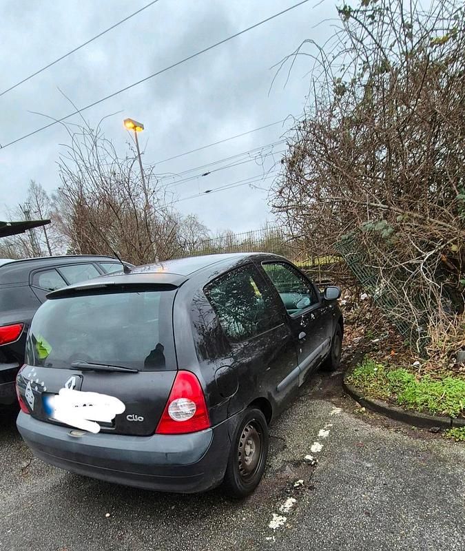 Gebraucht Renault Clio II 75 PS (55 kW) 2002 Schwarz Kleinwagen