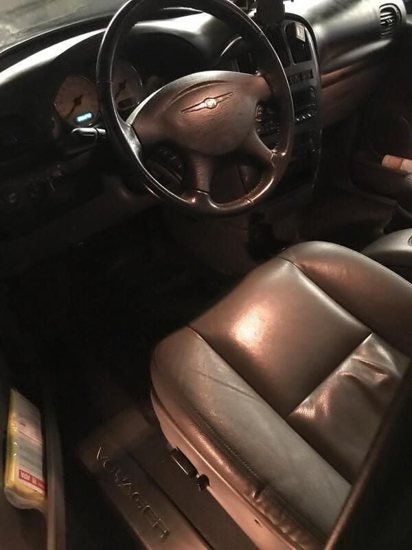 Schwarz Gebraucht 2006 Chrysler Voyager Van / Kleinbus | 3.950 € - Bild 1/4