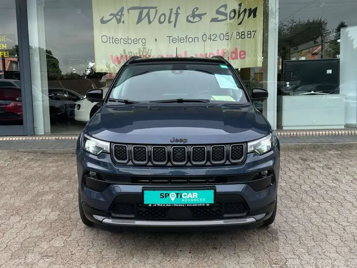 Usado Jeep Compass 131 HP (96 kW) 2023 Azul SUV