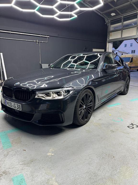 Gebraucht BMW M550 Performance 462 PS (339 kW) 2017 Grau Limousine