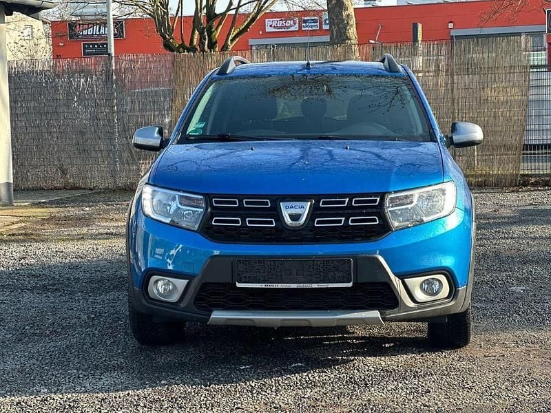 Gebraucht Dacia Logan MCV Stepway 90 PS (66 kW) 2018 Blau Kombi