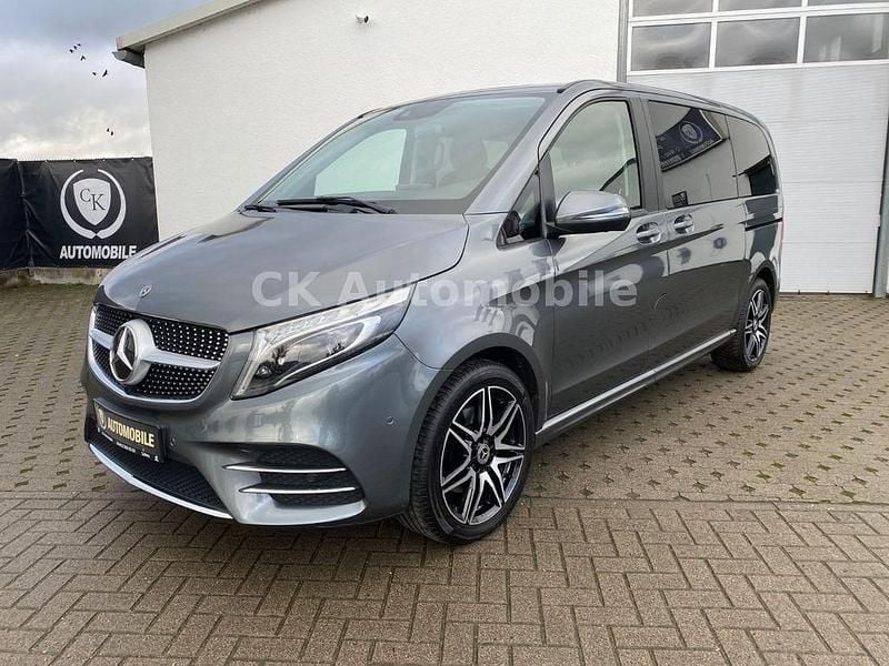 Grau Gebraucht 2019 Mercedes V300 AMG line Van / Kleinbus | 47.900 € (Guter Preis) - Bild 1/4