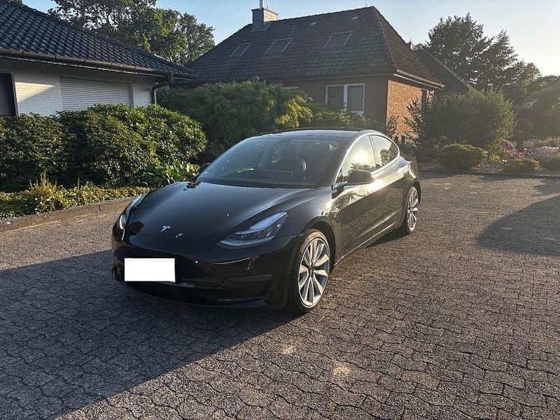 Schwarz Gebraucht 2019 Tesla Model 3 Long Range AWD Limousine | 19.500 € (Etwas zu teuer) - Bild 1/4