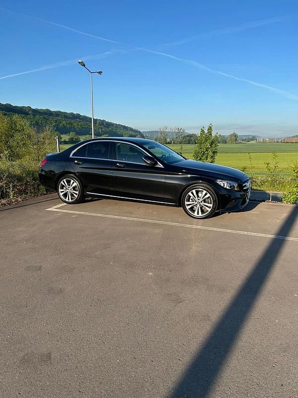 Schwarz Gebraucht 2021 Mercedes C200 Limousine | 28.900 € (Superpreis) - Bild 1/4