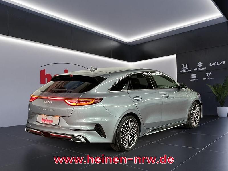 Gebraucht Kia ProCeed GT-Line 140 PS (102 kW) 2024 Silber Kleinwagen