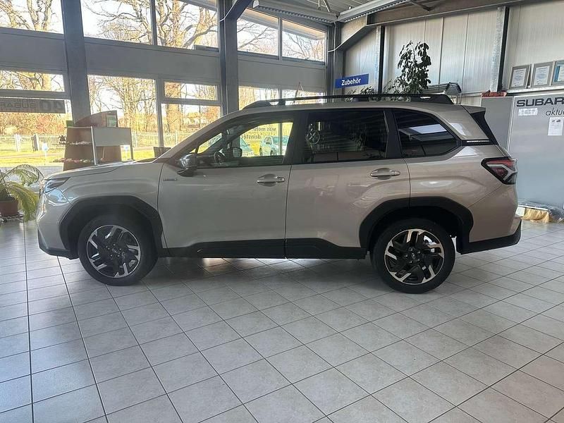 Neu Subaru Forester Active 136 PS (100 kW) 2025 Cashmere gold opal SUV