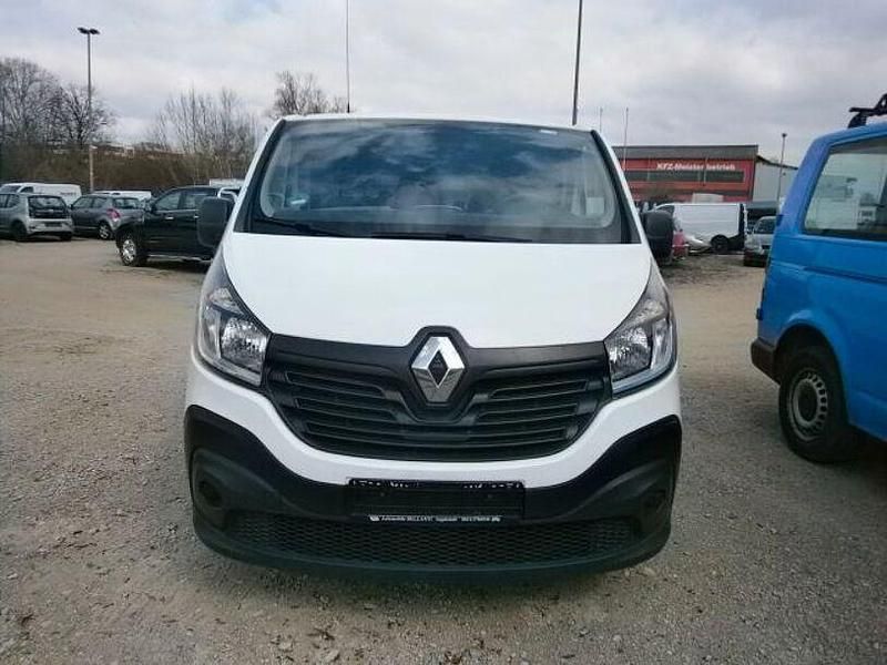 Gebraucht Renault Trafic Komfort 95 PS (69 kW) 2019 Weiß Van / Kleinbus