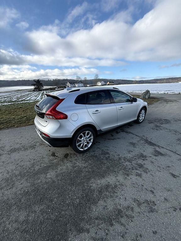 Gebraucht Volvo V40 CC Kinetic 190 PS (139 kW) 2017 Silber Kombi