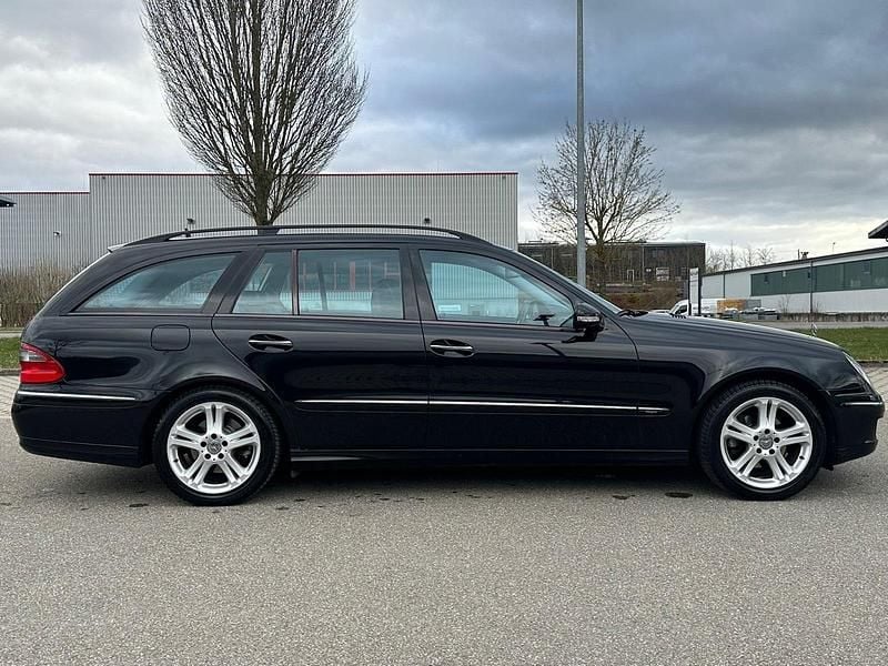 Gebraucht Mercedes E200 184 PS (135 kW) 2007 Schwarz Kombi