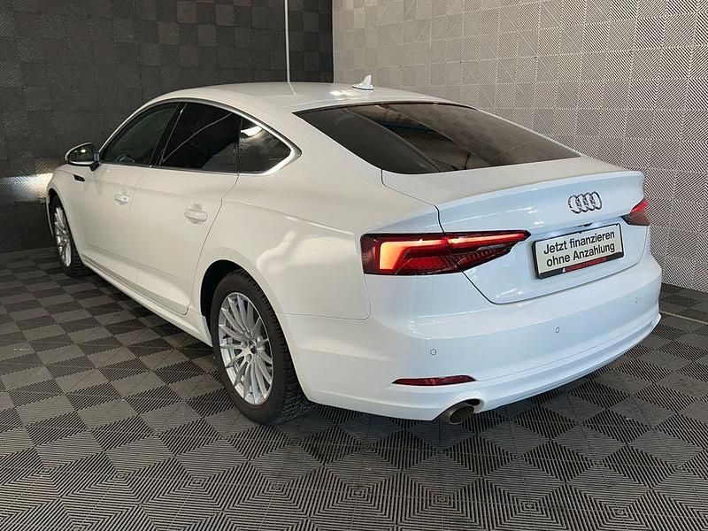 Gebraucht Audi A5 Sportback Sport 150 PS (110 kW) 2019 Weiß Kleinwagen