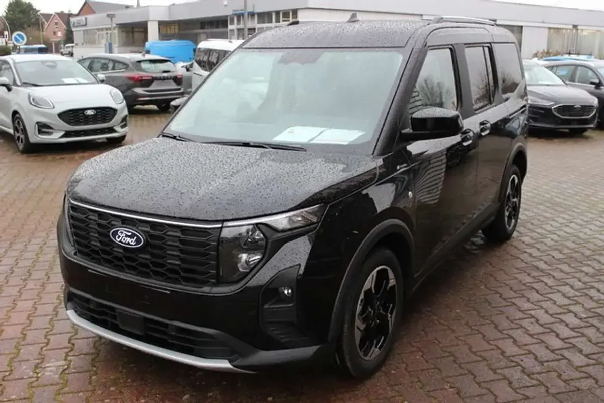 Neu Ford Tourneo Courier Active 125 PS (91 kW) 2026 Schwarz Van / Kleinbus