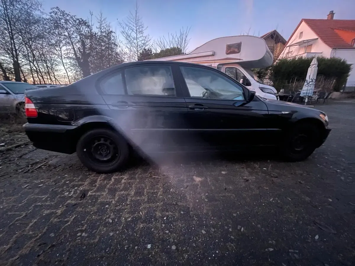 Gebraucht BMW 316 116 PS (85 kW) 2002 Schwarz Limousine