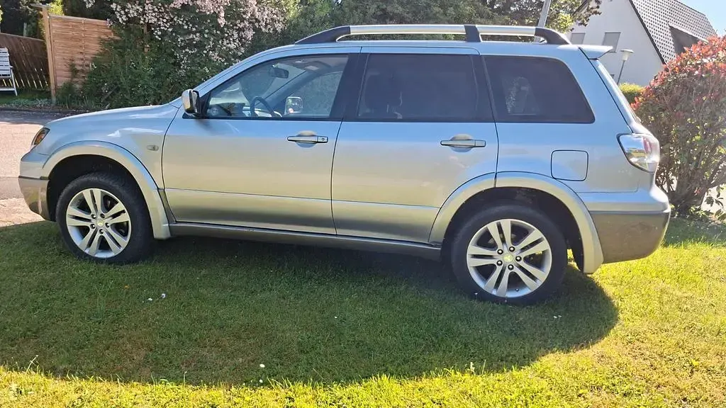 Gebraucht Mitsubishi Outlander Top 160 PS (117 kW) 2005 Silber SUV