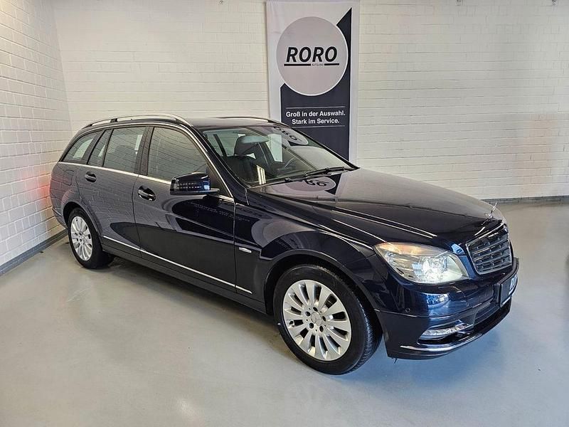 Gebraucht Mercedes C250 204 PS (150 kW) 2010 Blau Kombi