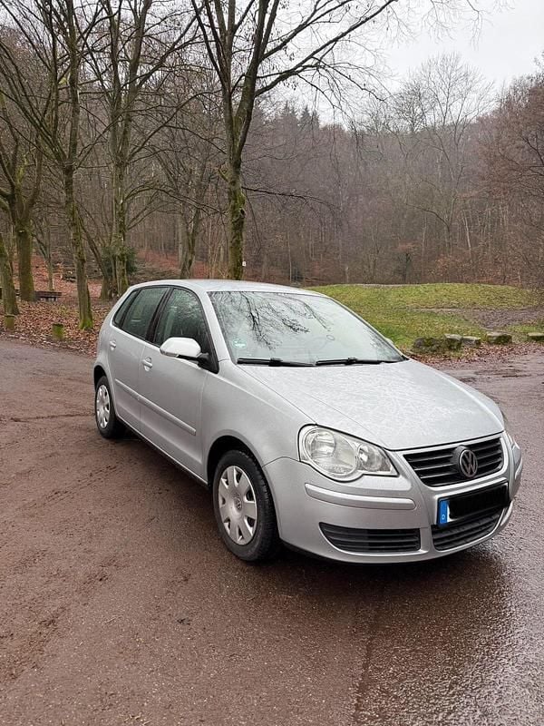 Grau Gebraucht 2007 VW Polo Limousine | 5.250 € (Etwas zu teuer) - Bild 1/4