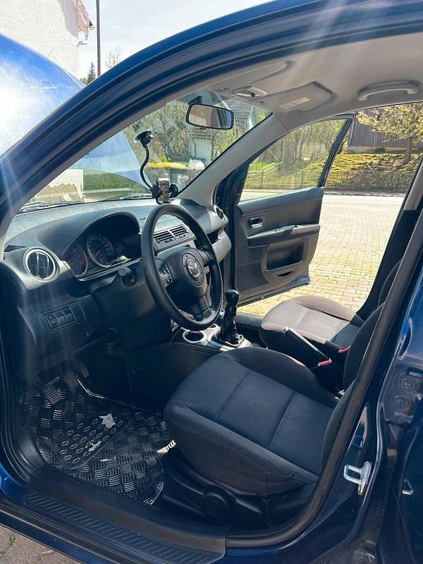 Second-hand Mazda 2 80 CP (58 kW) 2006 Albastru Hatchback