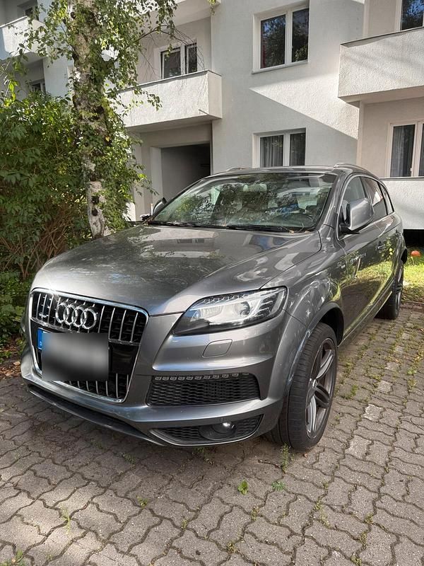Grau Gebraucht 2009 Audi Q7 S-Line SUV | 8.299 € (Superpreis) - Bild 1/4