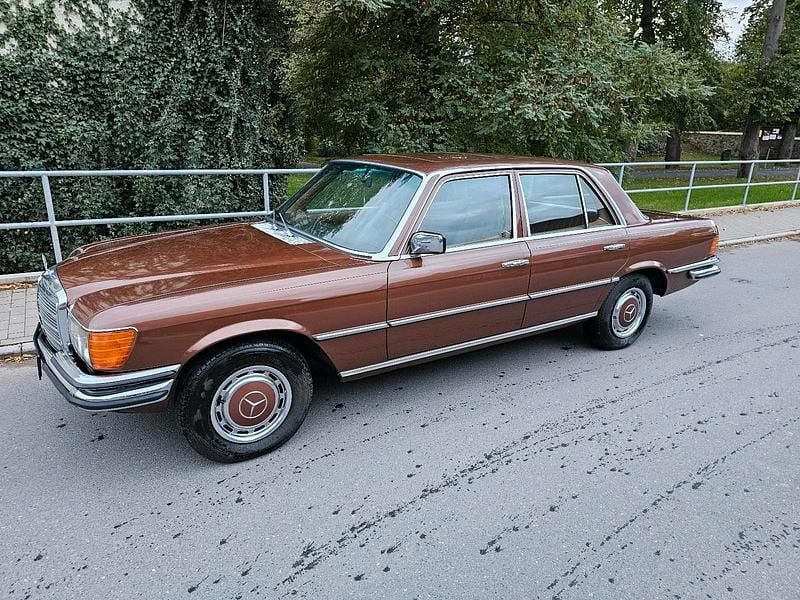 Usata Mercedes E280 1978 Marrone Berlina