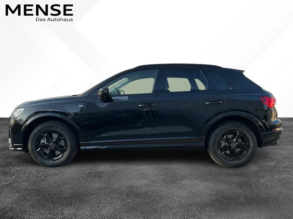 Gebraucht Audi Q3 S-Line 245 PS (180 kW) 2024 Mythosschwarz metallic SUV