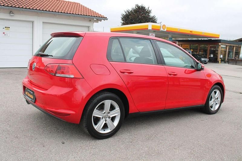Gebraucht VW Golf VII 122 PS (89 kW) 2013 Tornadorot Kleinwagen