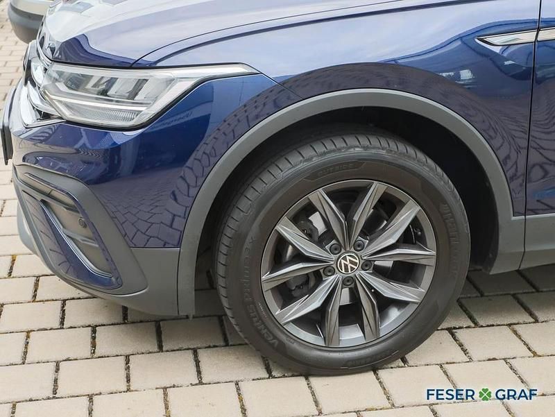 Gebraucht VW Tiguan Allspace Life 150 PS (110 kW) 2023 Atlantic blue metallic SUV