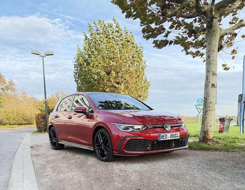 Gebraucht VW Golf VIII GTI 245 PS (180 kW) 2021 Limousine