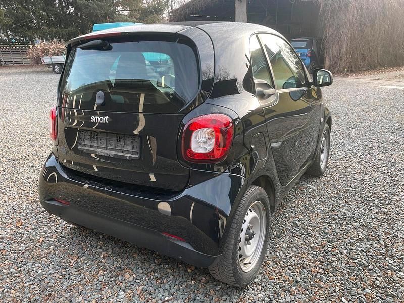 Gebraucht Smart ForTwo Coupé 60 kW (82 PS) 2021 Schwarz Kleinwagen