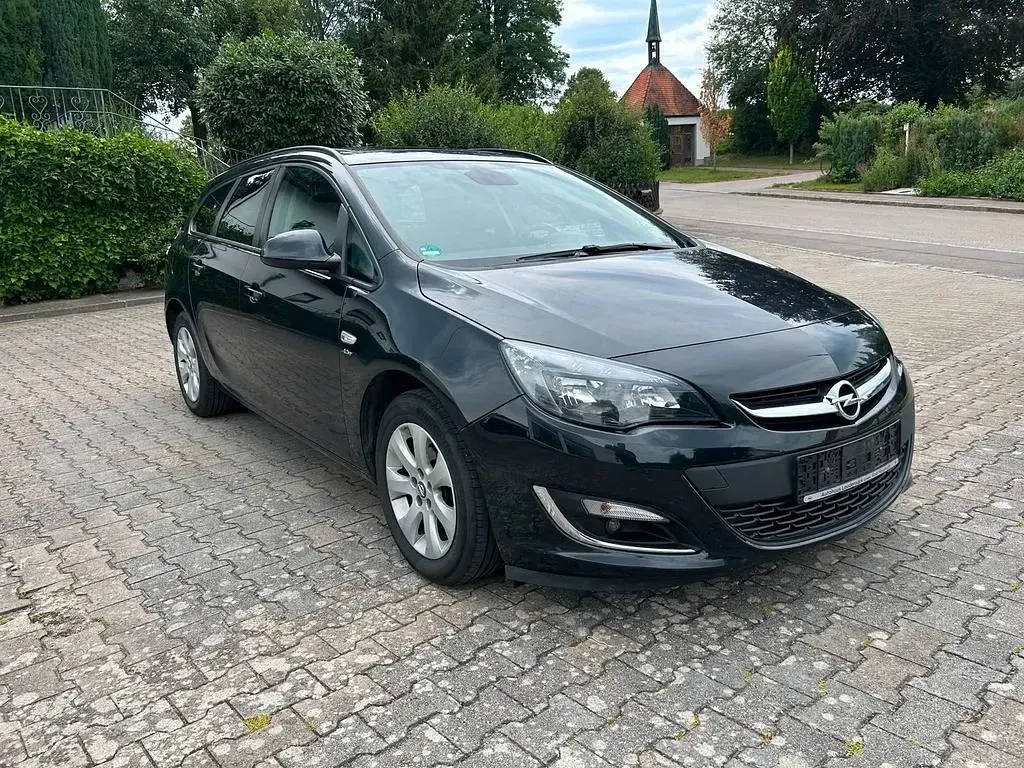 Gebraucht Opel Astra Active 140 PS (102 kW) 2013 Schwarz Kombi