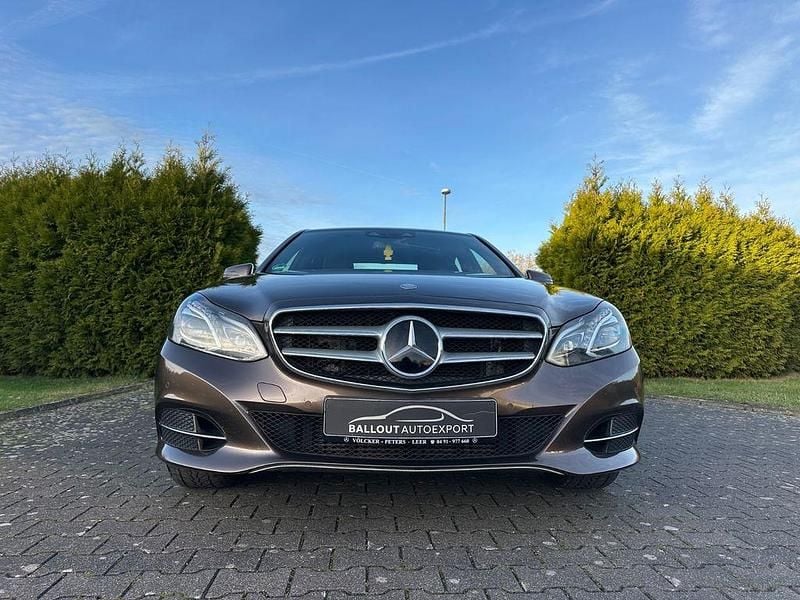 Gebraucht Mercedes E300 231 PS (169 kW) 2014 Braun Limousine