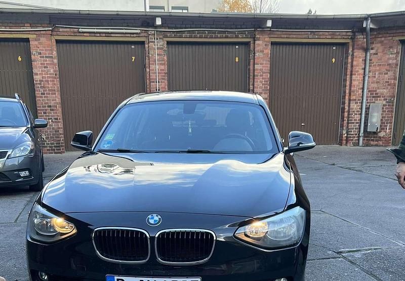 Schwarz Gebraucht 2012 BMW 116 Kleinwagen | 6.900 € (Guter Preis) - Bild 1/4