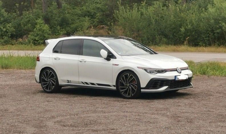 Weiß Gebraucht 2021 VW Golf VIII GTI Clubsport Limousine | 29.999 € (Fairer Preis) - Bild 1/4