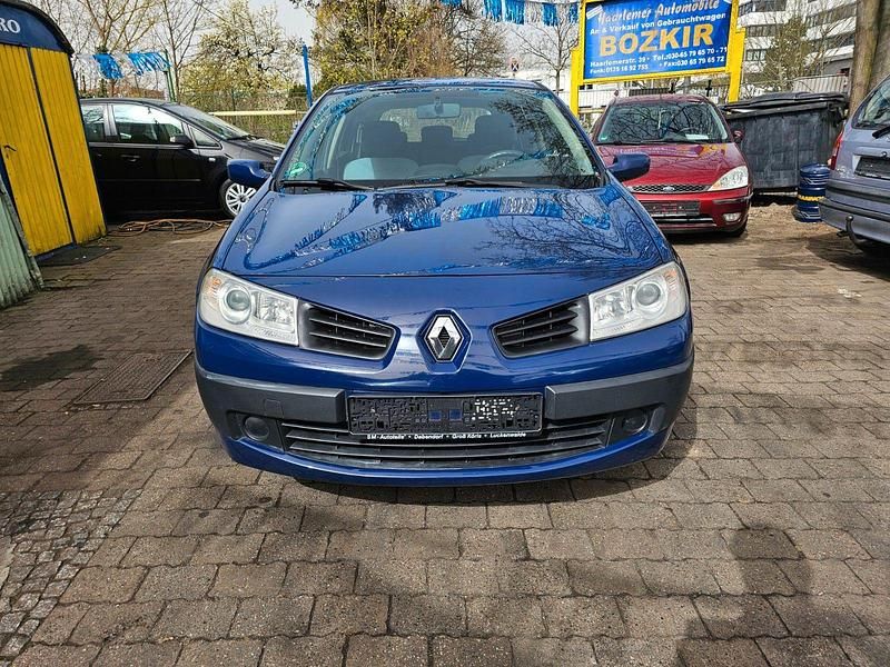 Gebraucht Renault Mégane GrandTour 98 PS (72 kW) 2007 Blau Kombi
