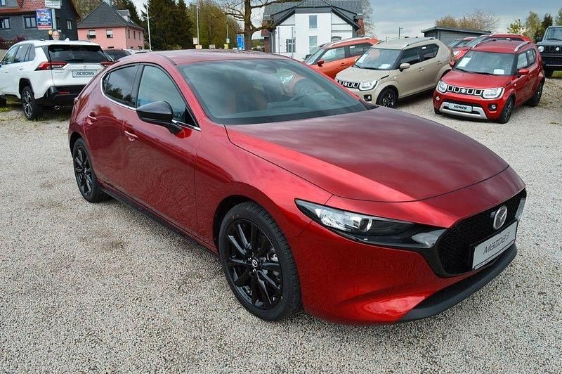 Neu Mazda 3 Nagisa 186 PS (136 kW) 2026 Rot Limousine