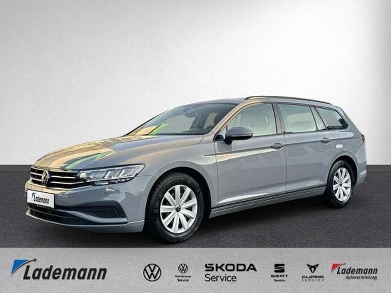 Gebraucht VW Passat Conceptline 150 PS (110 kW) 2023 Mondsteingrau Kombi