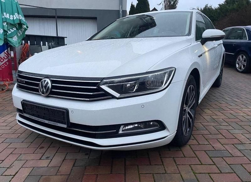 Gebraucht VW Passat 150 PS (110 kW) 2016 Weiß Kombi