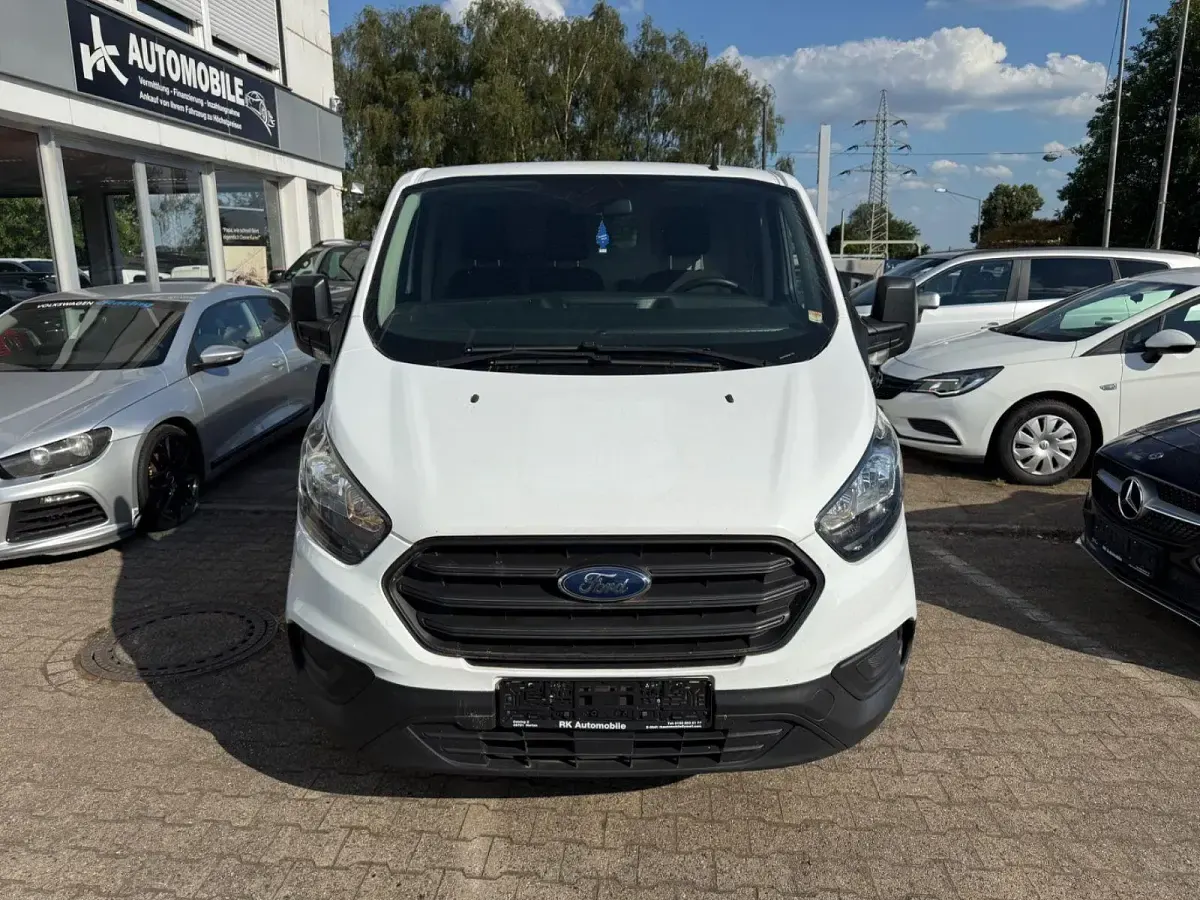 Gebraucht Ford Transit Custom 105 PS (77 kW) 2019 Weiß Van / Kleinbus