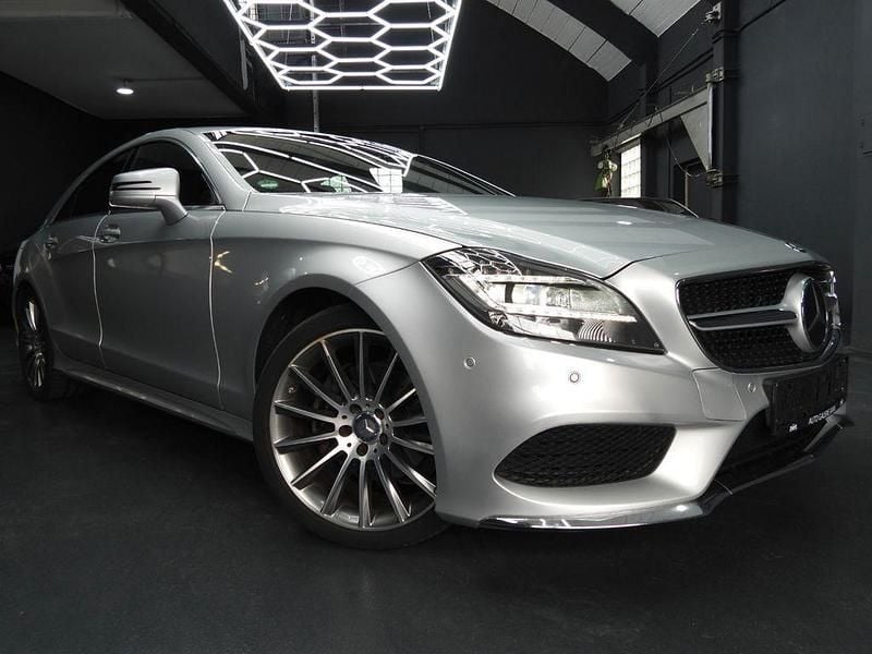 Silber Gebraucht 2015 Mercedes CLS250 AMG line Limousine | 22.900 € (Fairer Preis) - Bild 1/4