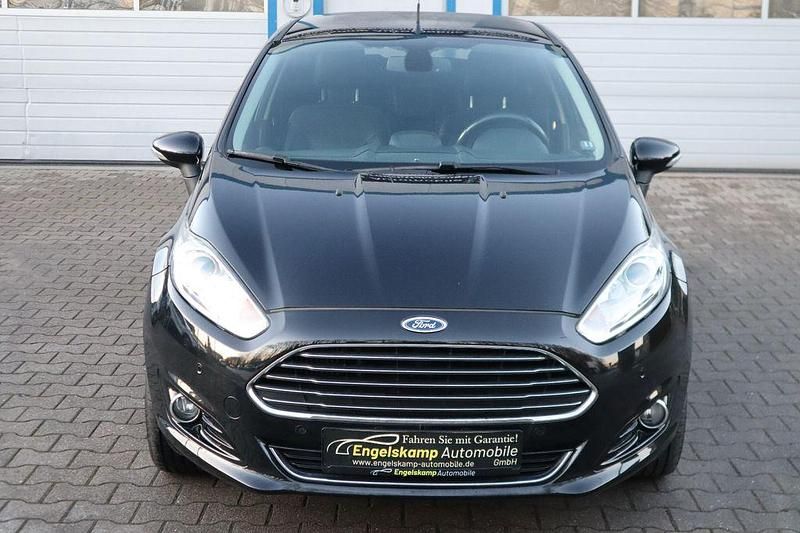 Gebraucht Ford Fiesta Individual 125 PS (91 kW) 2013 Schwarz Limousine