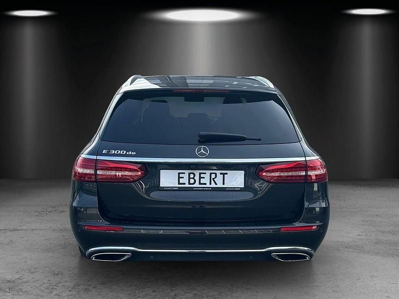Gebraucht Mercedes E300 Avantgarde 306 PS (225 kW) 2020 Grau Limousine