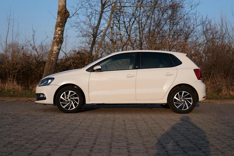 Second-hand VW Polo Sound 2017 Alb Hatchback