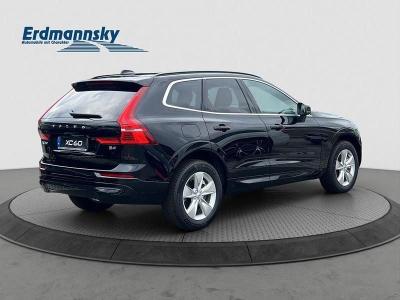 Gebraucht Volvo XC60 Core 197 PS (144 kW) 2023 Onyx black (schwarz) SUV