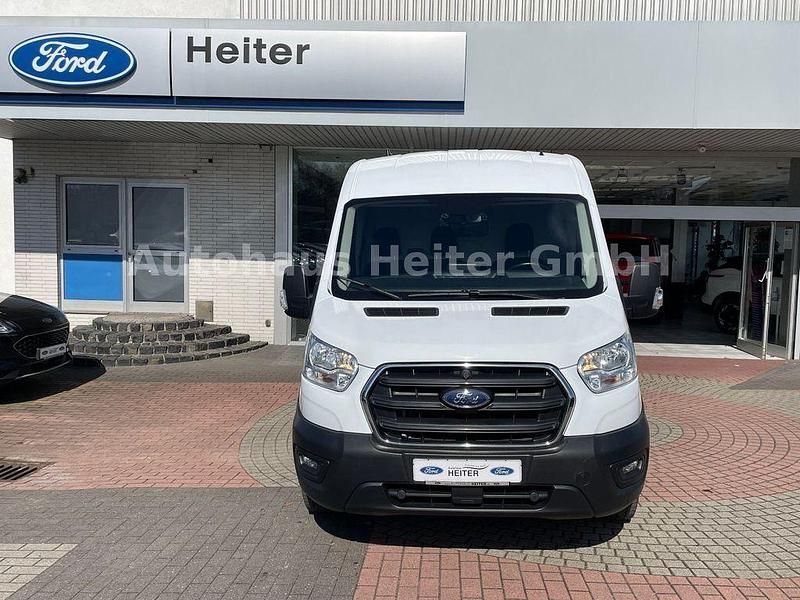 Gebraucht Ford Transit Trend 131 PS (96 kW) 2021 Weiß Limousine