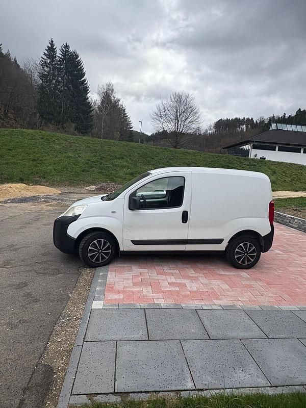 Gebraucht Peugeot Bipper 75 PS (55 kW) 2008 Weiß Van / Kleinbus