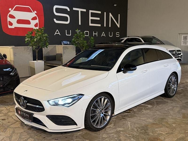 Weiß Gebraucht 2019 Mercedes CLA180 Shooting Brake AMG Kombi | 20.990 € (Fairer Preis) - Bild 1/4