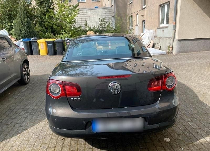 Usata VW Eos 160 CV (117 kW) 2009 Grigio Cabrio