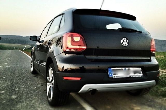 Gebraucht VW Polo Cross 143 PS (105 kW) 2011 Schwarz metallic Kleinwagen