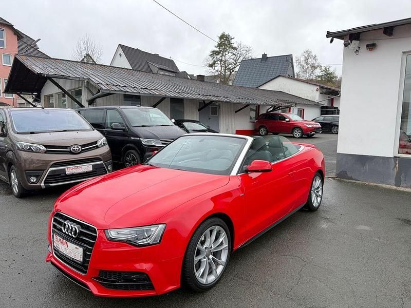 Gebraucht Audi A5 Cabriolet Ambiente 218 PS (160 kW) 2016 Rot Cabrio