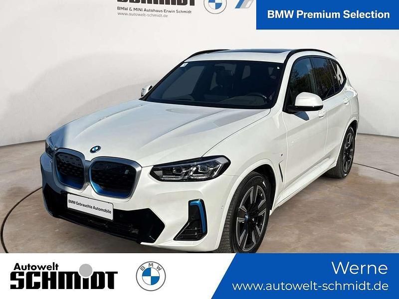 Mineralweiß metallic Gebraucht 2022 BMW iX3 Impressive SUV | 37.790 € (Fairer Preis) - Bild 1/4