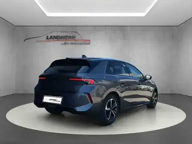 Gebraucht Opel Astra 131 PS (96 kW) 2025 Grau Kleinwagen