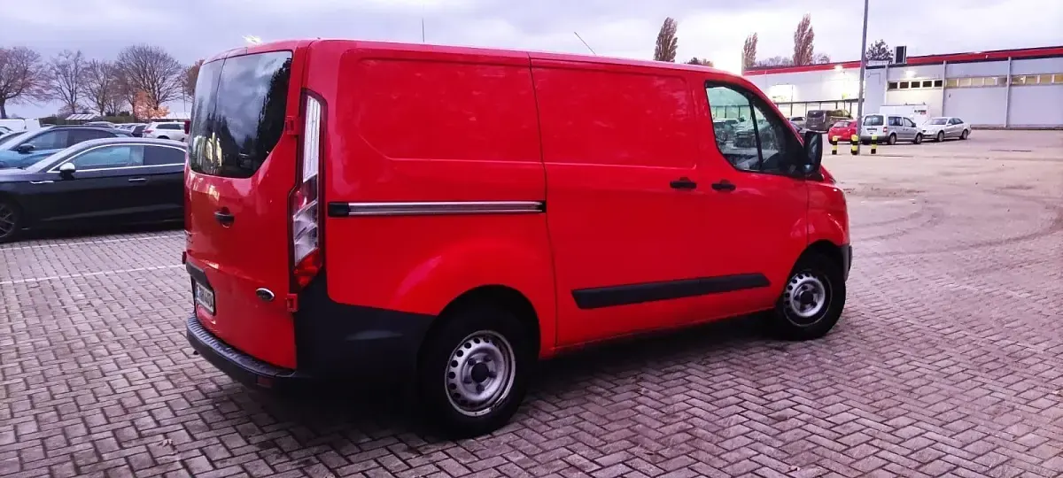 Gebraucht Ford Transit Custom 100 PS (73 kW) 2015 Rot Van / Kleinbus